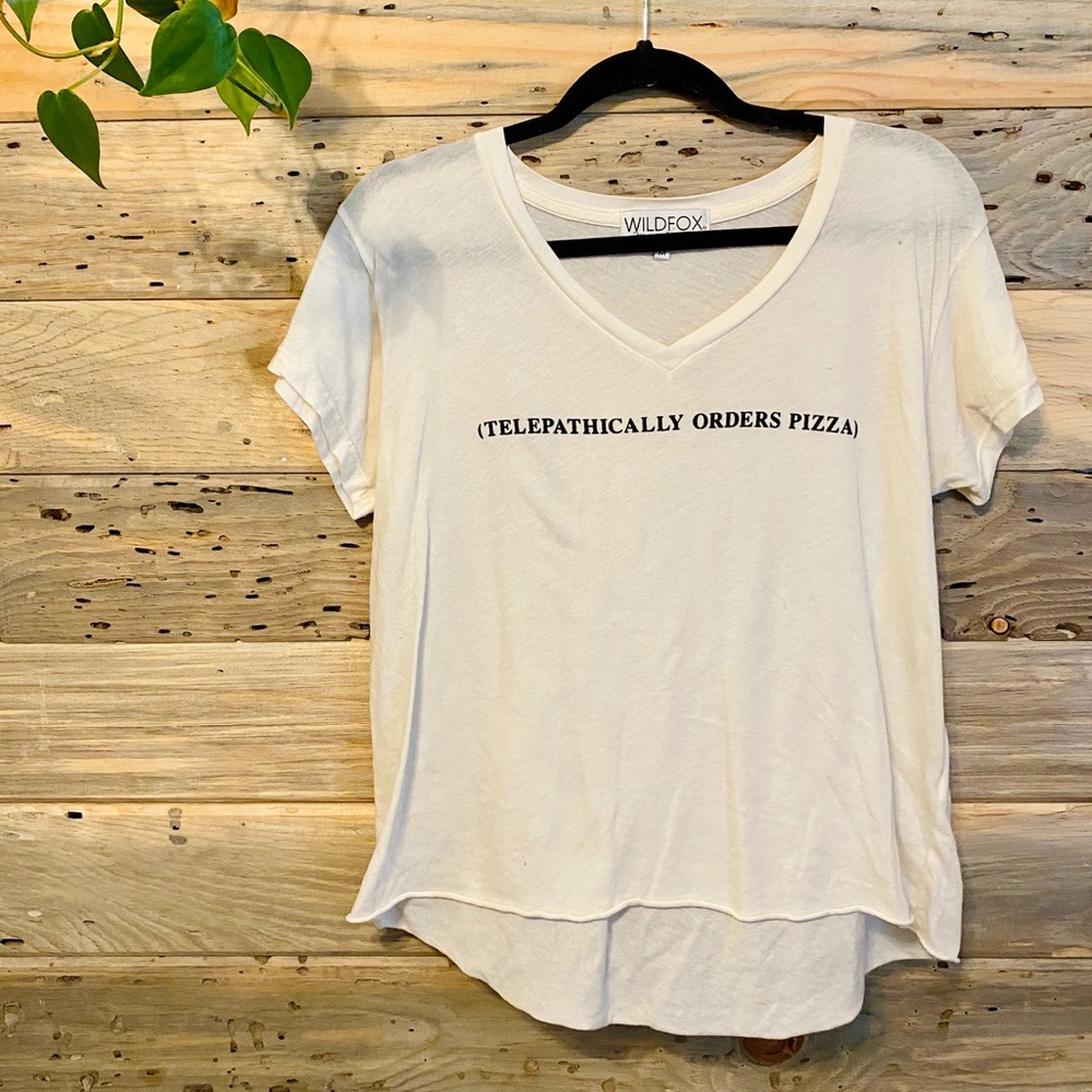 Wild fox telepathically orders pizza tee